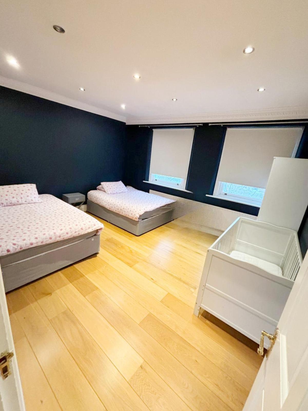 Harrods Flats Apartment ลอนดอน ภายนอก รูปภาพ